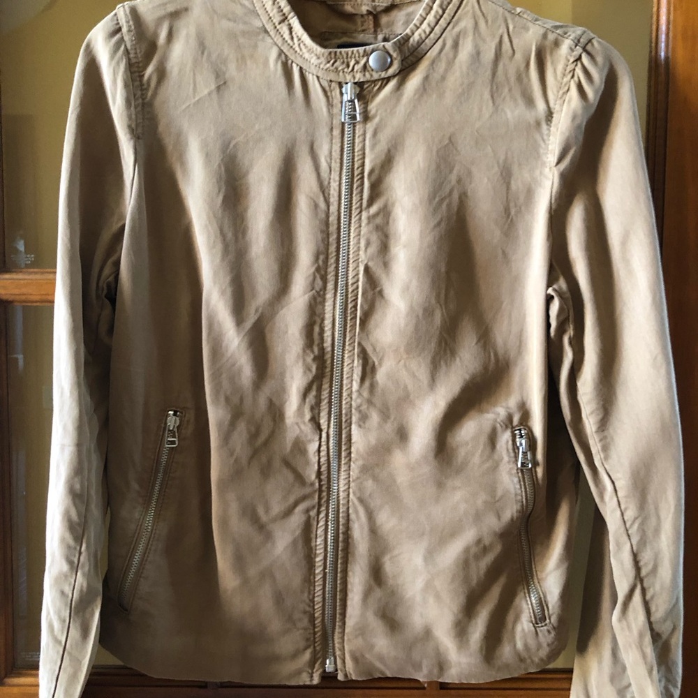 Gap size Small Tan Zip-Up Jacket w/pockets